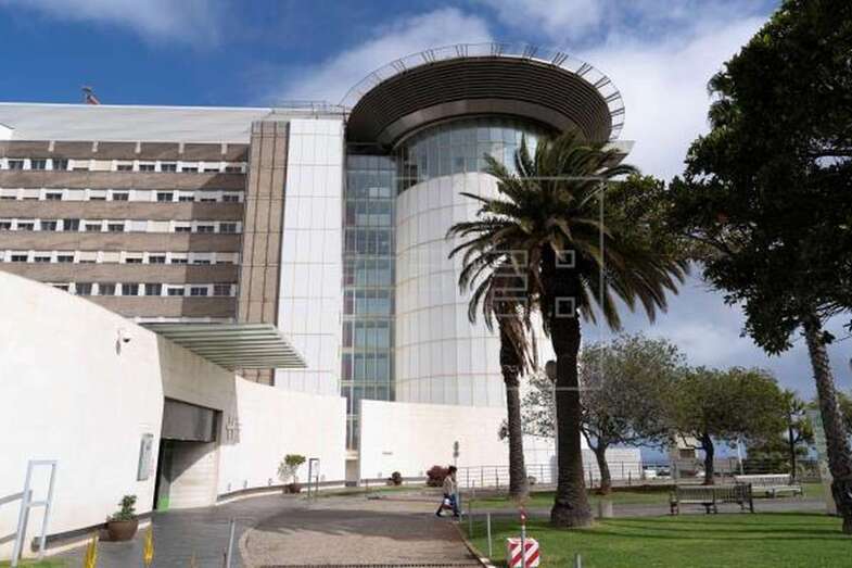 Hospital Universitario de Canarias, en Tenerife (Foto EFE / Miguel Barreto)